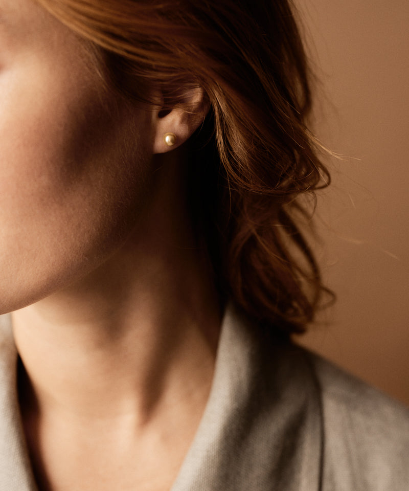 Pearl Earring 6 mm -NT