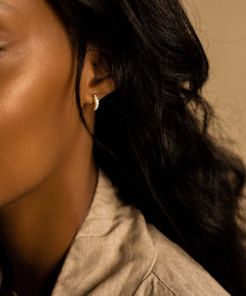 Pendant Brilliance Curved Earring 10 mm -GT