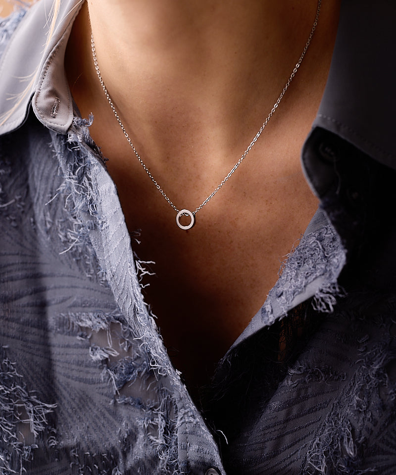 Puck Hollow Necklace S