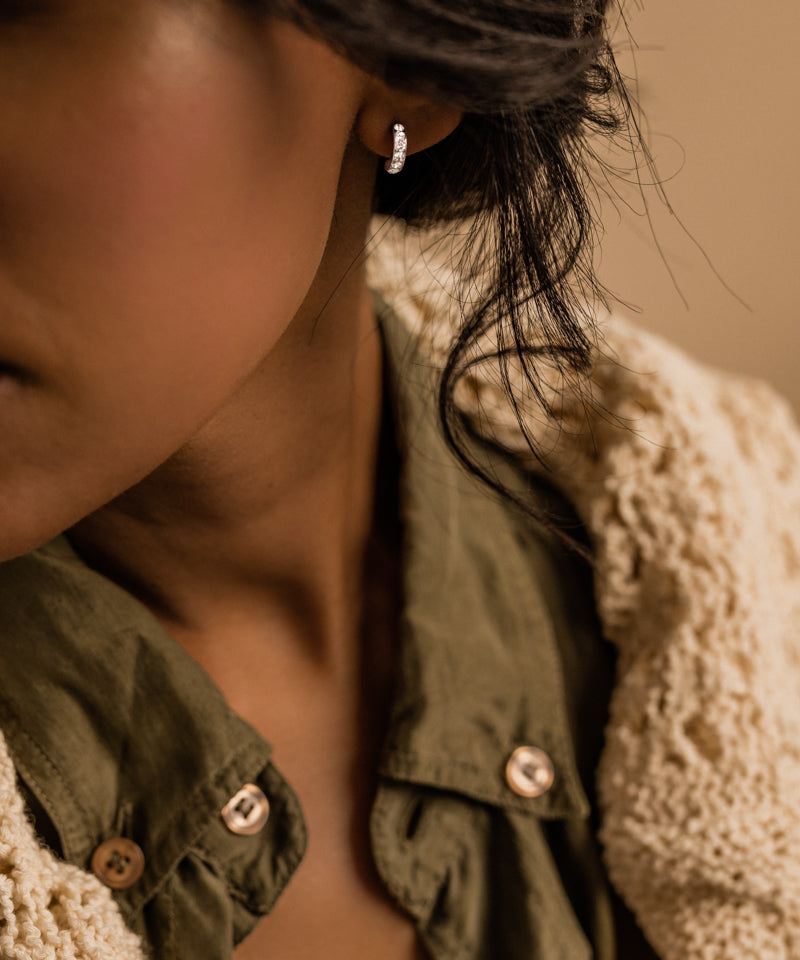 Pendant Brilliance Curved Earring 10 mm -NT