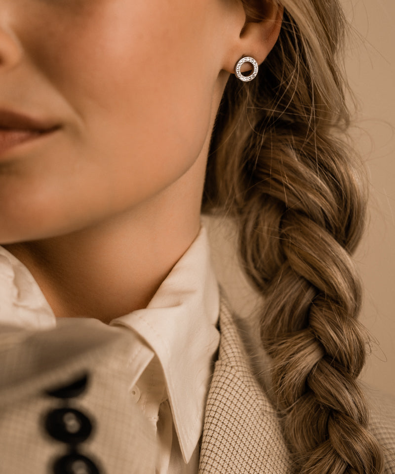 Brilliance Puck Hollow Earring -NT