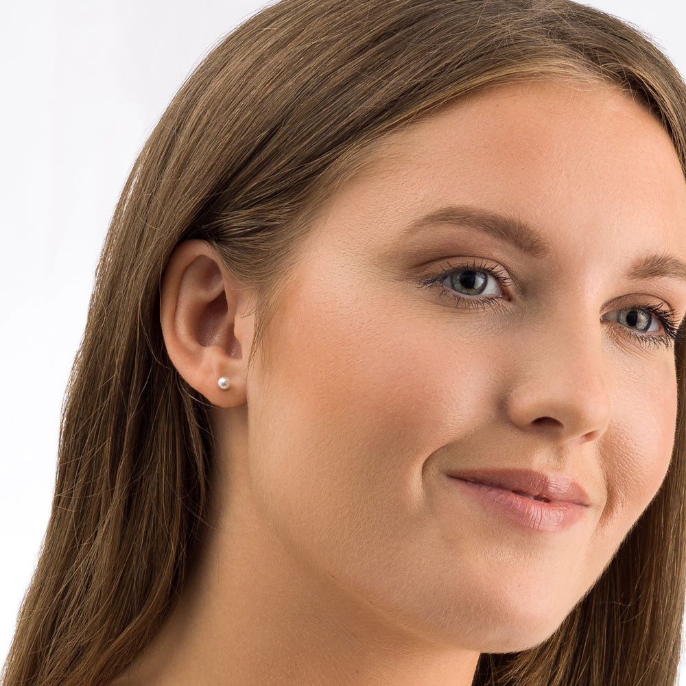 Pearl Earring 4 mm -NT