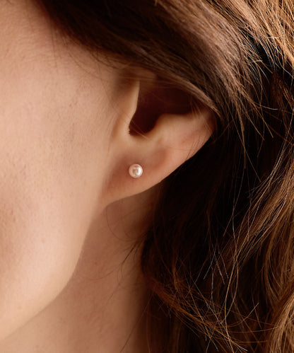 Pearl Earring 4 mm -NT