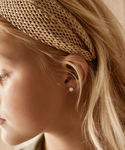 Pearl Earring 5 mm -NT