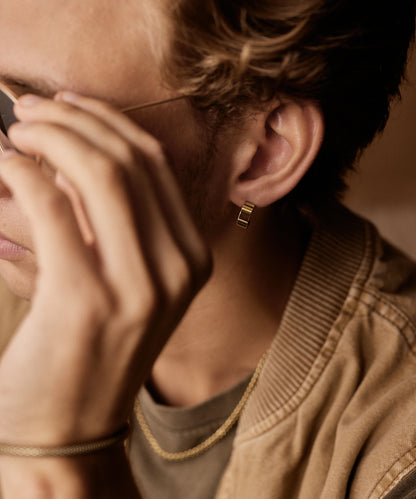 Pendant Plain Grand Curved Earring 15 mm -GT