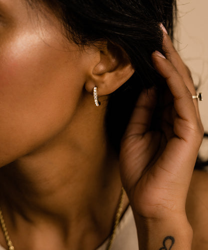 Pendant Brilliance Curved Earring 15 mm -GT