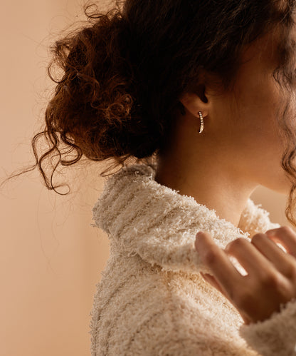 Pendant Brilliance Curved Earring 20 mm -GT