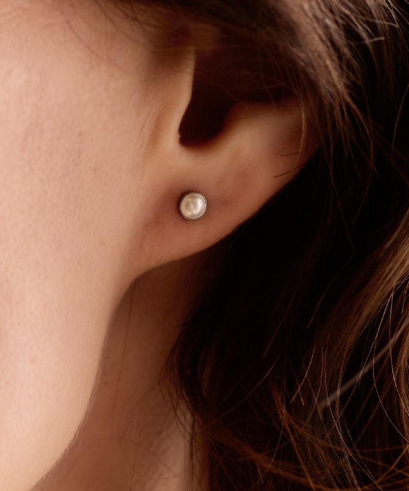 Bezel Pearl Earring -ST