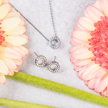 2 Piece Hollow Halo Pave Set